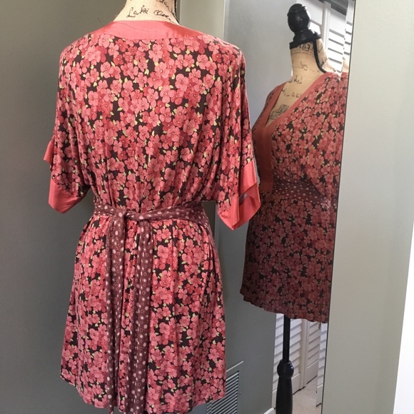 Anthropologie Left of Center Berry Thistle Tunic - Picture 4 of 6